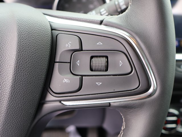 Vehicle image 34 of 43
