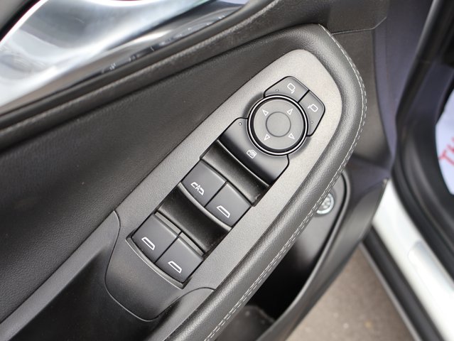 Vehicle image 22 of 43