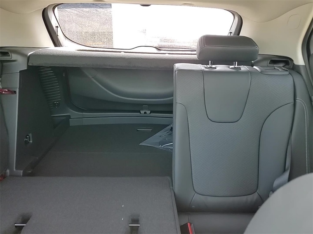 Vehicle image 27 of 28