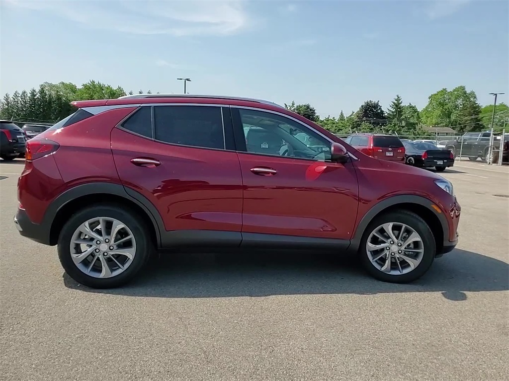 Vehicle image 6 of 28