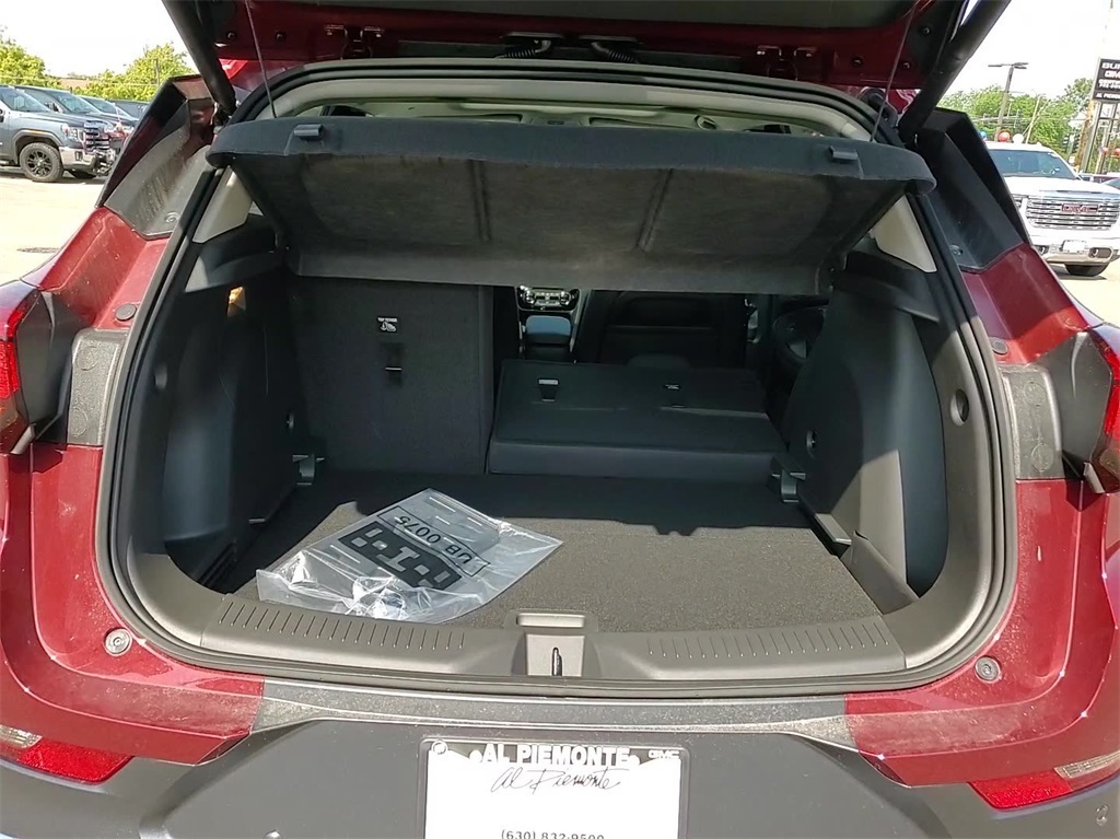 Vehicle image 12 of 28