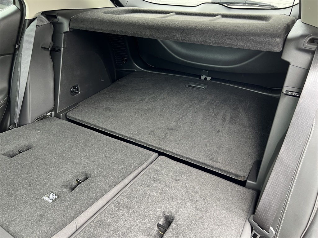 Vehicle image 13 of 35