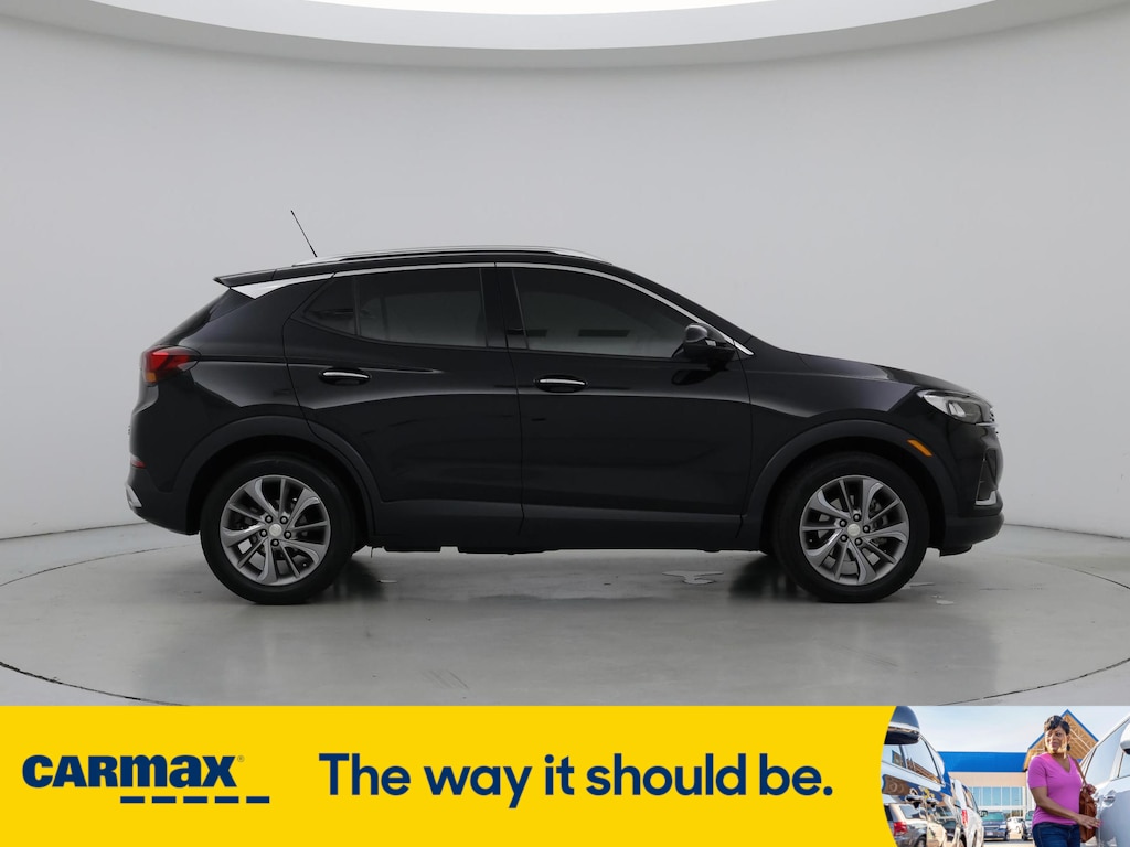 Vehicle image 4 of 31