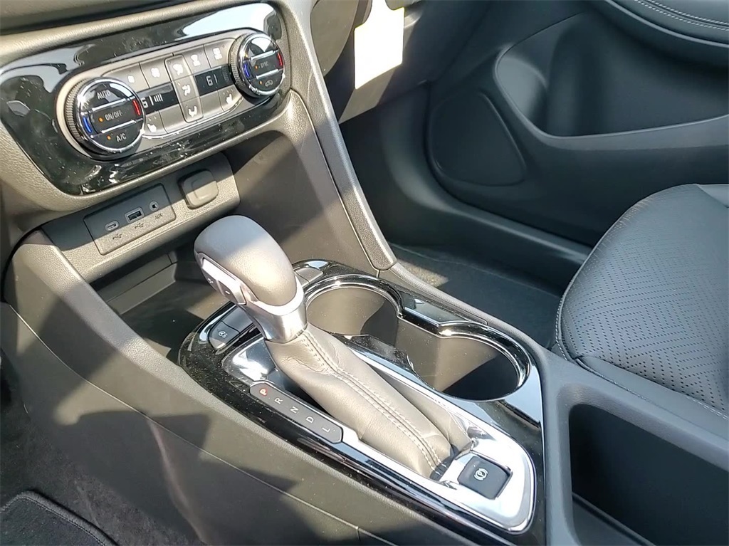 Vehicle image 22 of 26