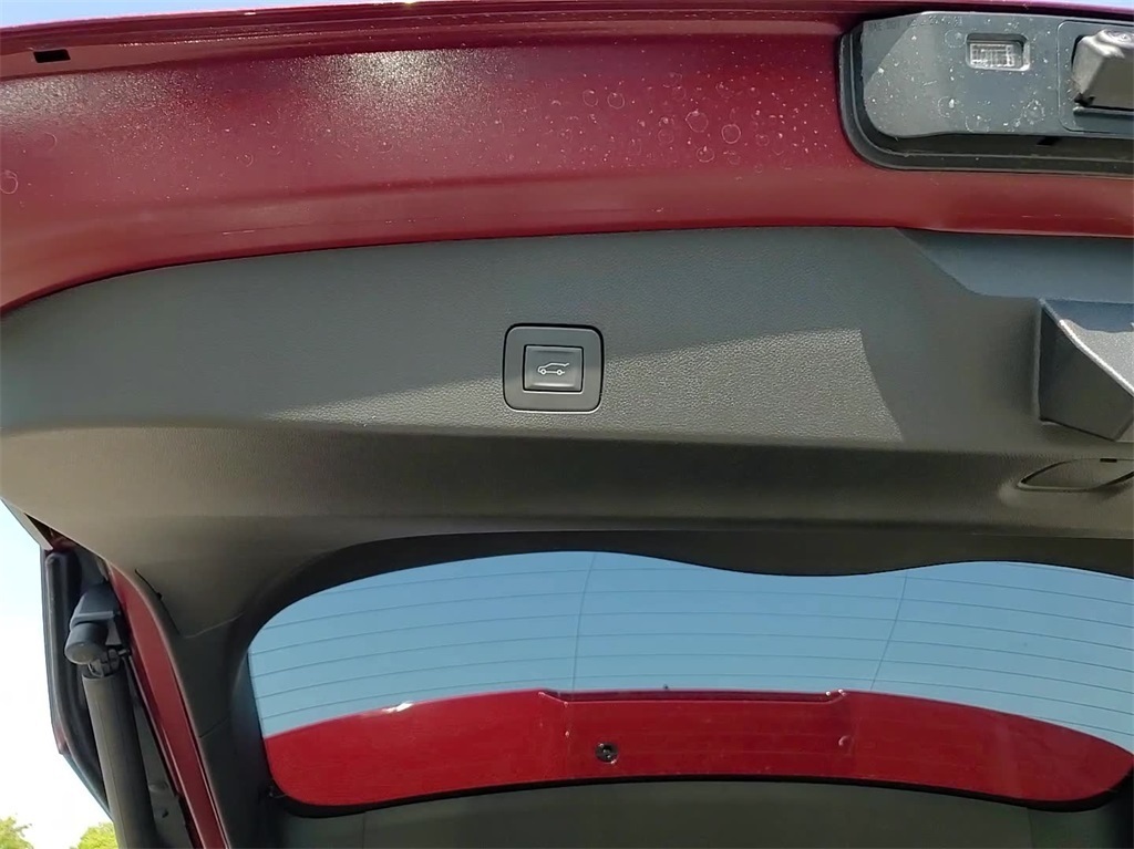 Vehicle image 11 of 26