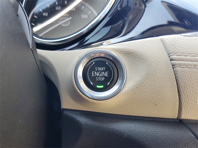 Vehicle image 28 of 36