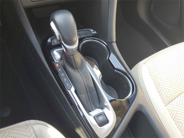 Vehicle image 27 of 36
