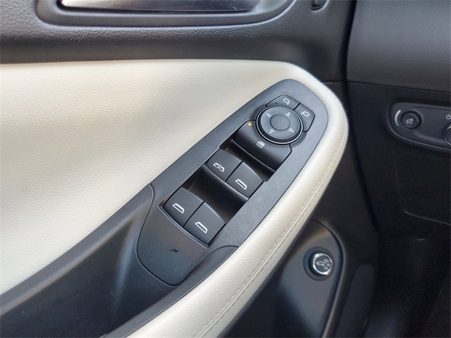Vehicle image 29 of 36