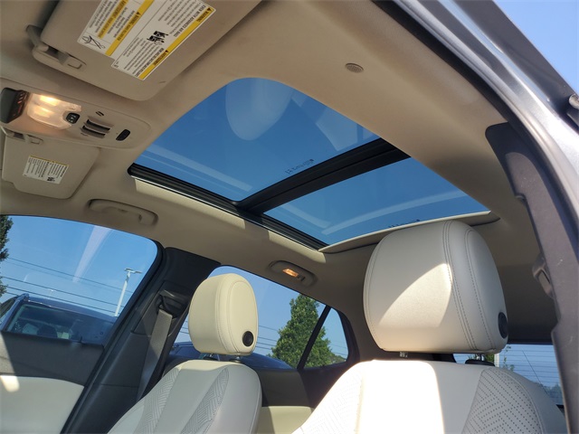 Vehicle image 14 of 36