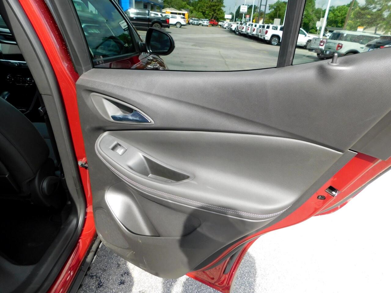 Vehicle image 10 of 39
