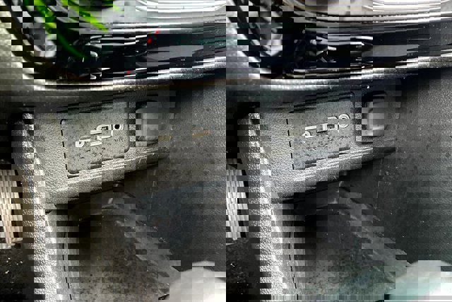 Vehicle image 36 of 39