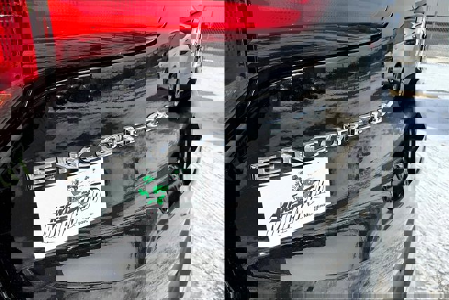 Vehicle image 33 of 39