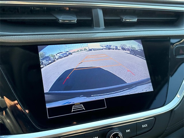 Vehicle image 28 of 32