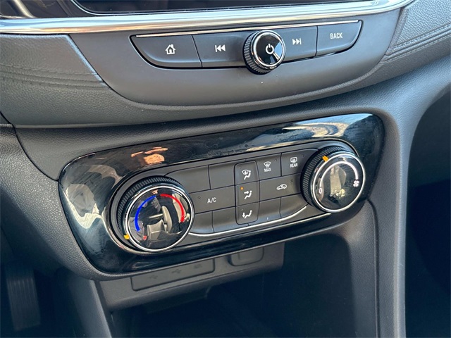 Vehicle image 29 of 32