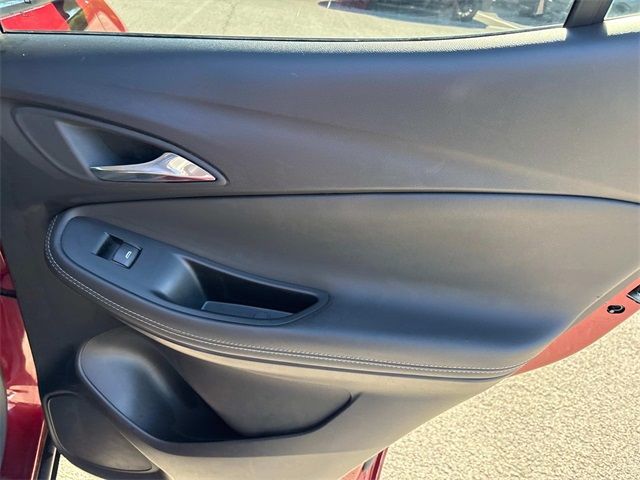 Vehicle image 19 of 32