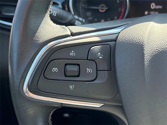 Vehicle image 26 of 32