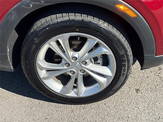 Vehicle image 9 of 32