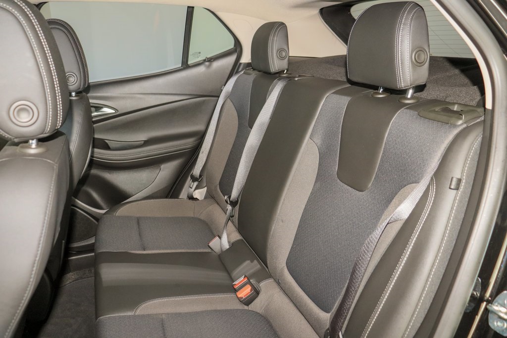 Vehicle image 23 of 25