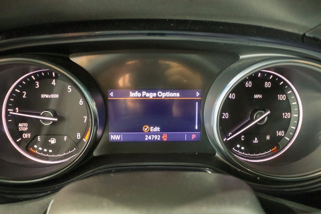 Vehicle image 16 of 25