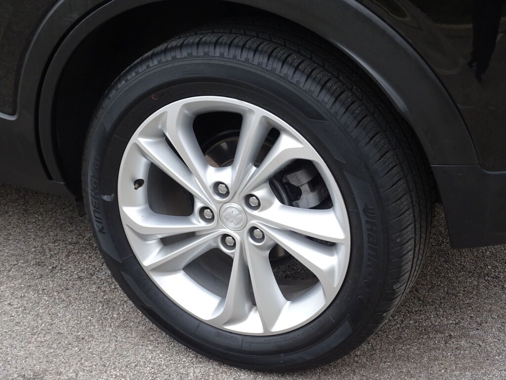 Vehicle image 18 of 32