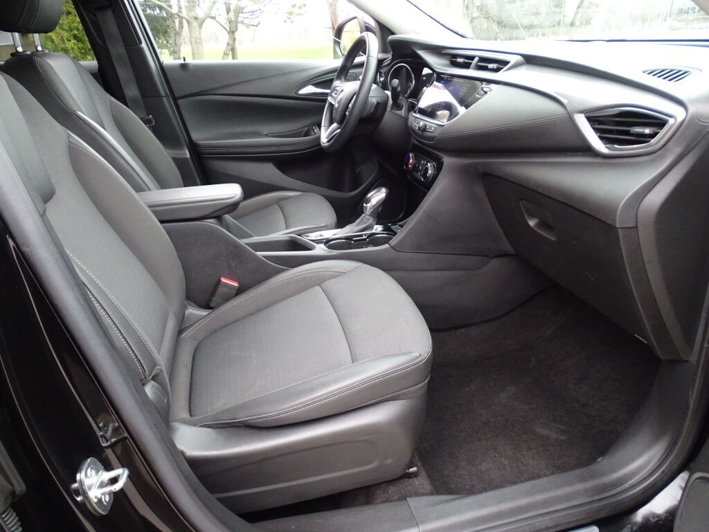 Vehicle image 12 of 32