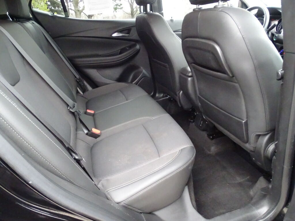 Vehicle image 15 of 32