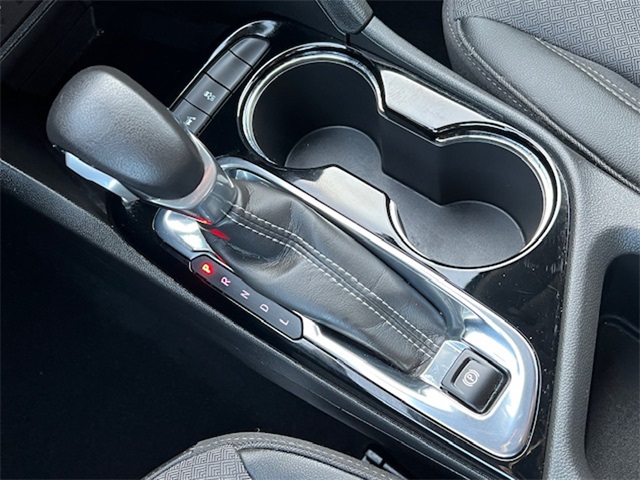 Vehicle image 22 of 32