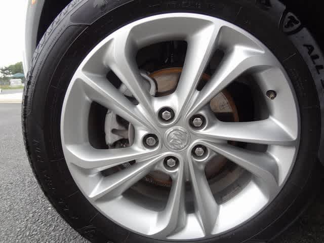 Vehicle image 33 of 36