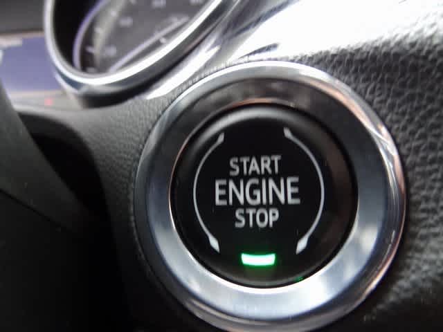 Vehicle image 32 of 36