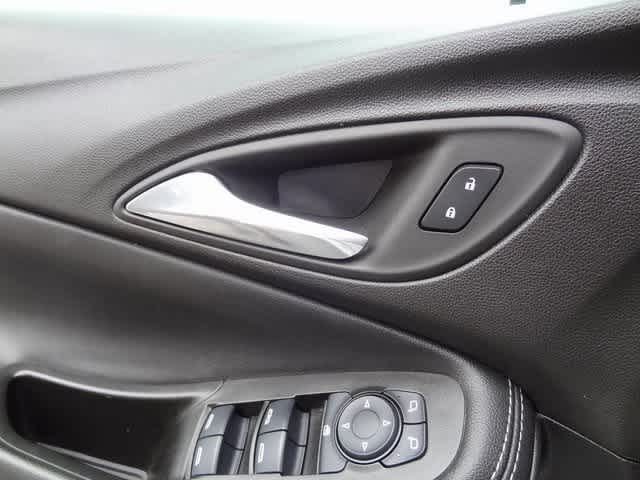 Vehicle image 15 of 36