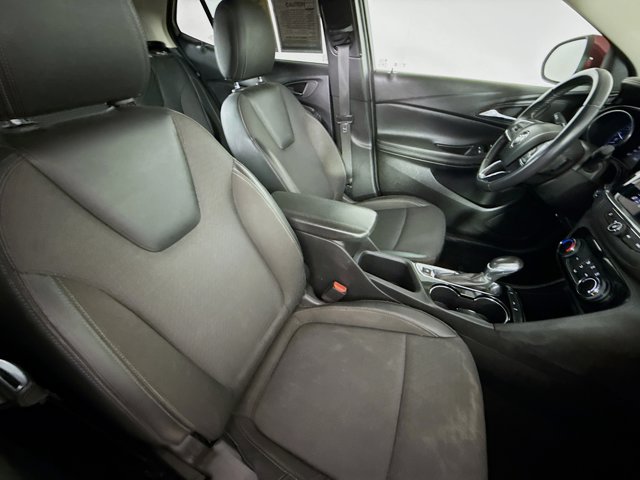 Vehicle image 14 of 33