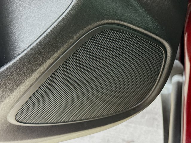 Vehicle image 29 of 33