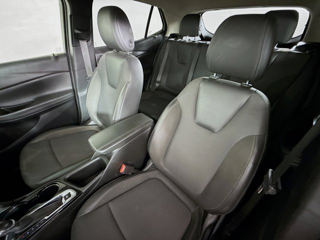 Vehicle image 13 of 33