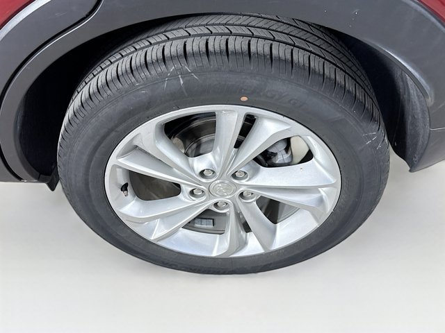 Vehicle image 9 of 33