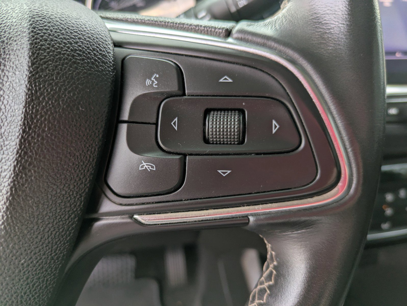 Vehicle image 15 of 23