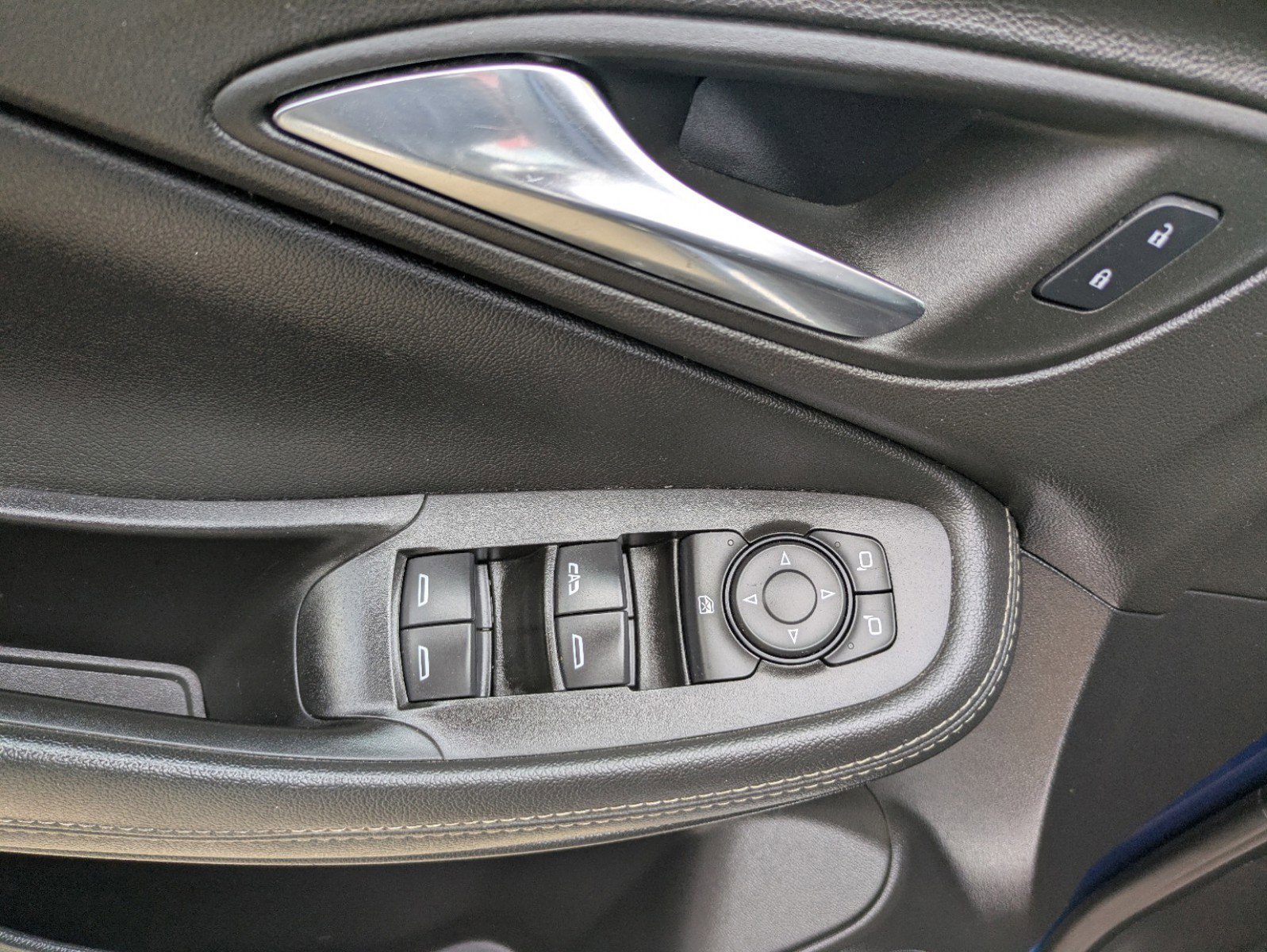 Vehicle image 12 of 23