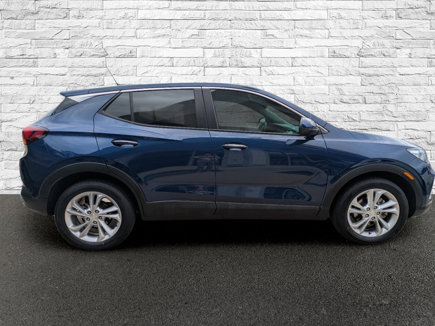 Vehicle image 3 of 23