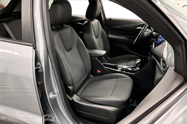 Vehicle image 9 of 35