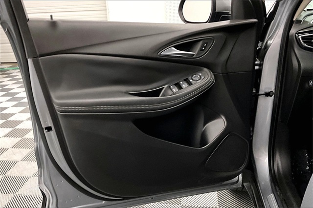 Vehicle image 24 of 35