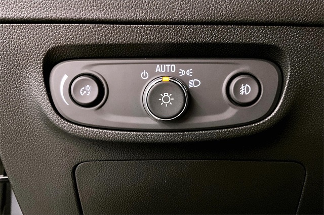 Vehicle image 31 of 35