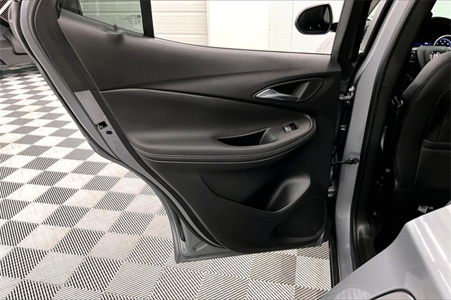 Vehicle image 28 of 35