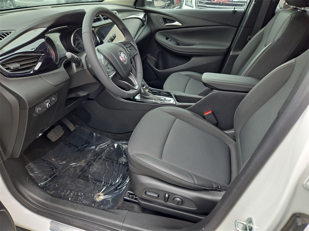 Vehicle image 19 of 33