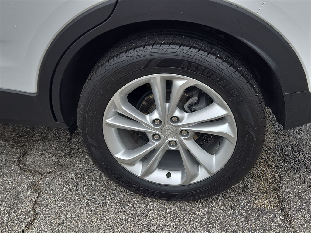 Vehicle image 32 of 33