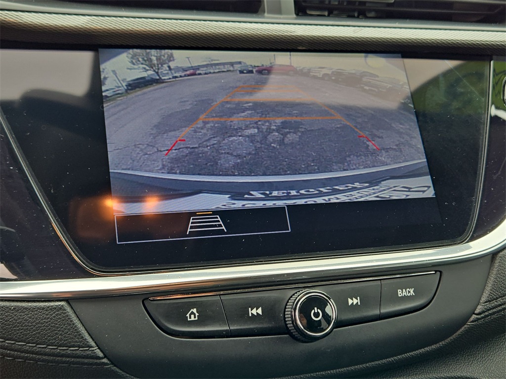 Vehicle image 14 of 33