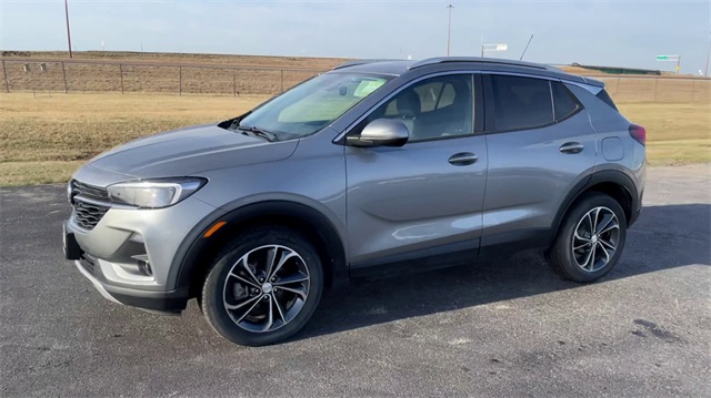 Vehicle image 2 of 32
