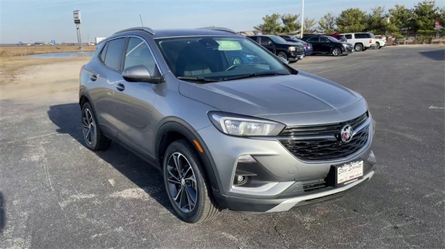 Vehicle image 4 of 32