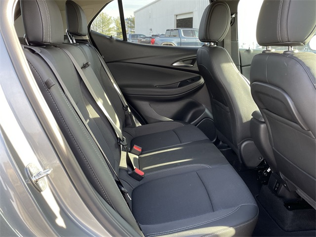 Vehicle image 24 of 32