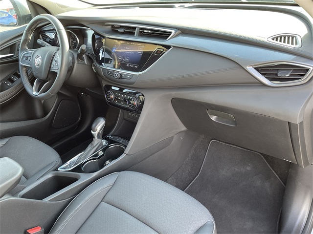 Vehicle image 26 of 32