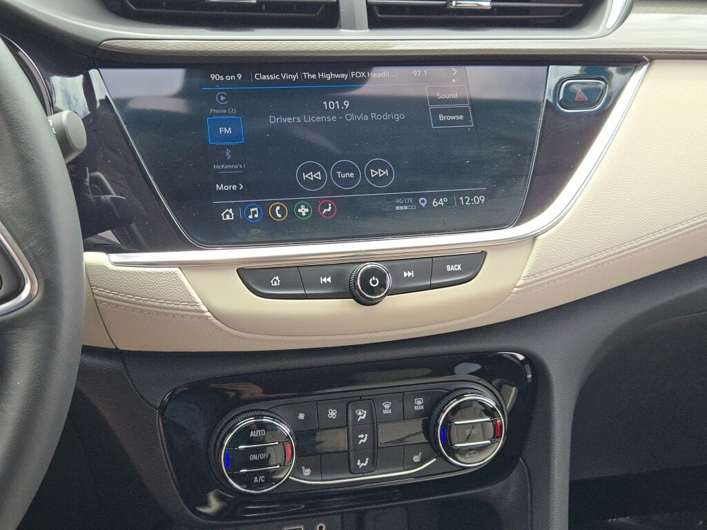 Vehicle image 29 of 37
