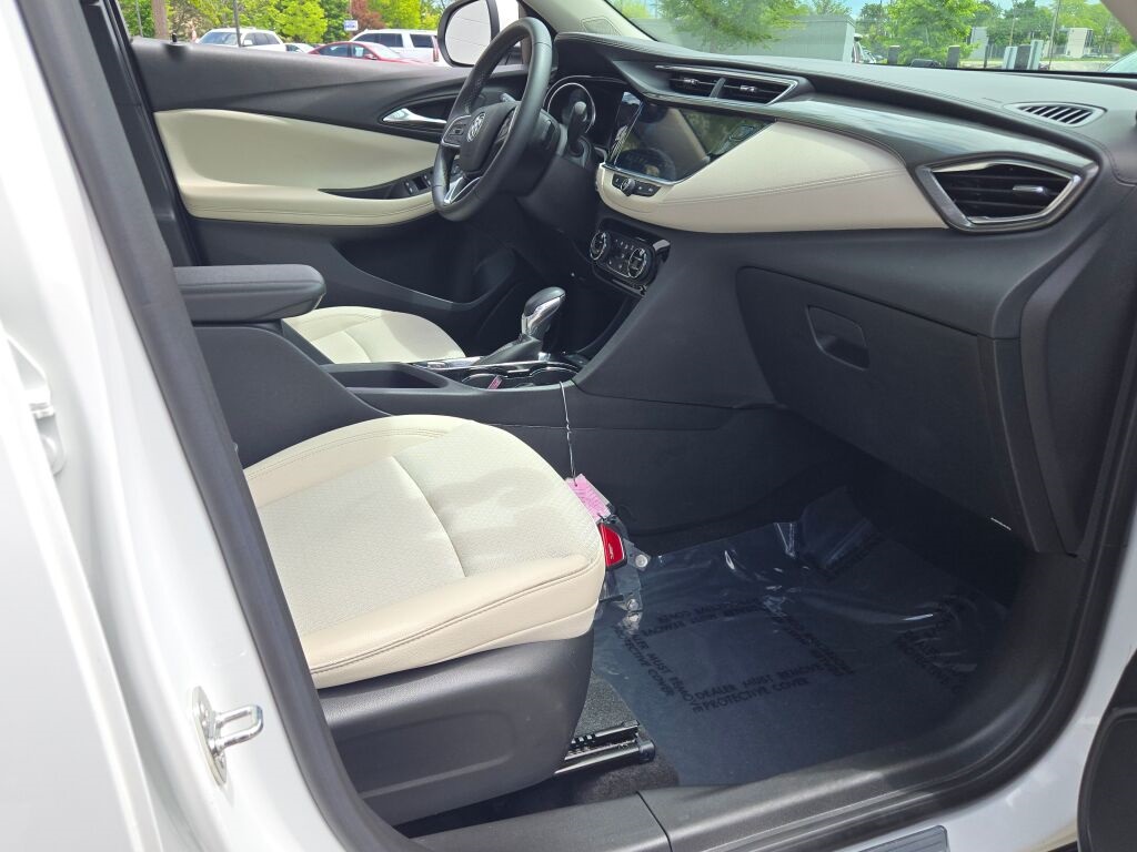 Vehicle image 13 of 37